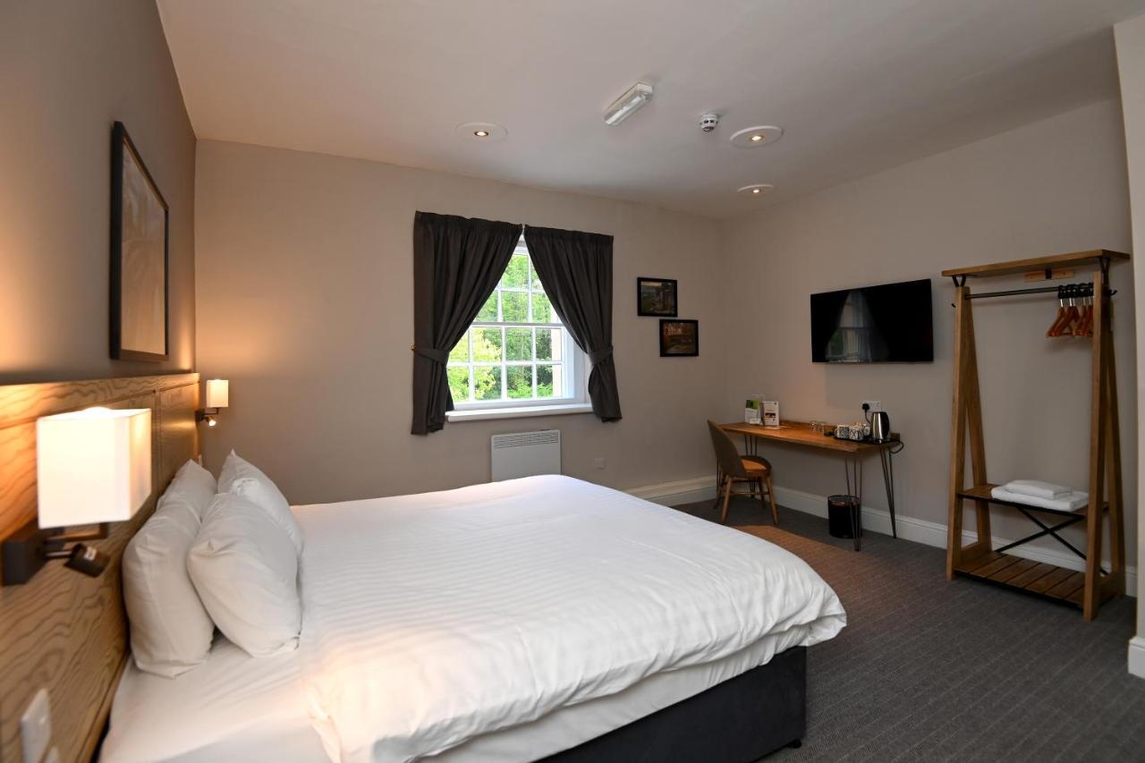 Wheatsheaf, Baslow By Marston'S Inns Exteriör bild